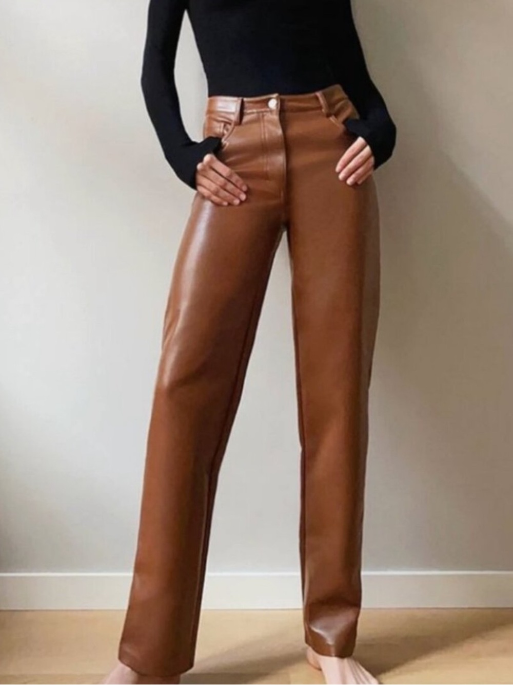 Aritzia Wilfred The Melina Pant | Vegan Leather| Size 4